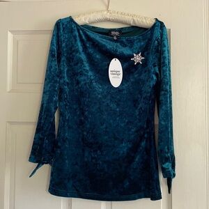 Unique Vintage Emerald Green Stretch Velvet Top